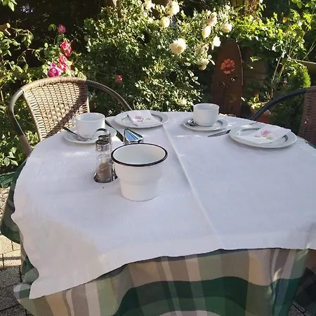 Fruehstueckspension Helmhof Πανσιόν 2*