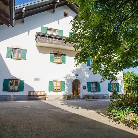 Fruehstueckspension Helmhof Salzburg