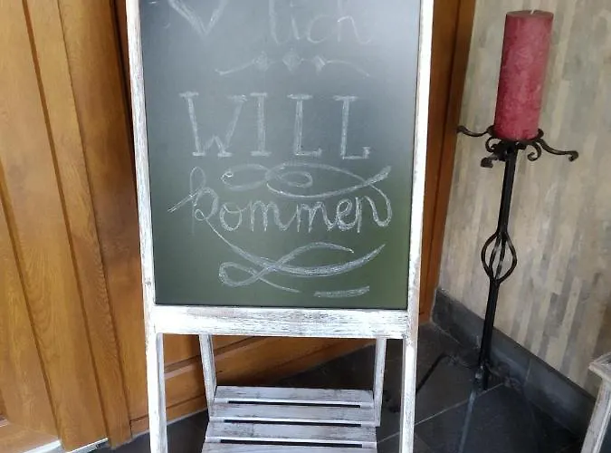 フリューシュテュクペンション ヘルムホフ ゲストハウス