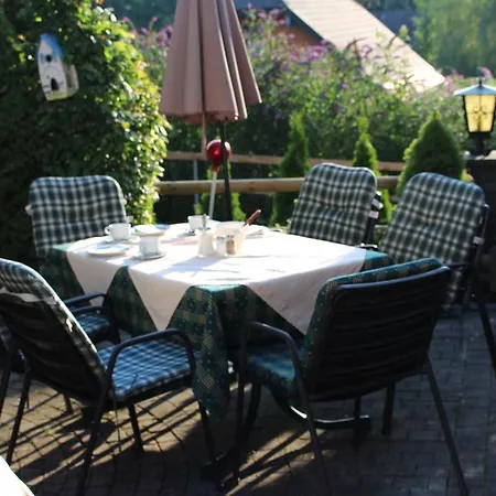 בית הארחה Fruehstueckspension Helmhof