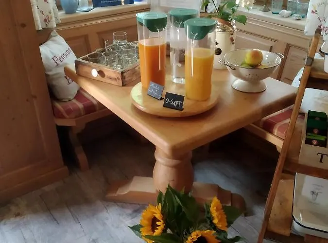 Fruhstuckspension Helmhof 2* Salzburg