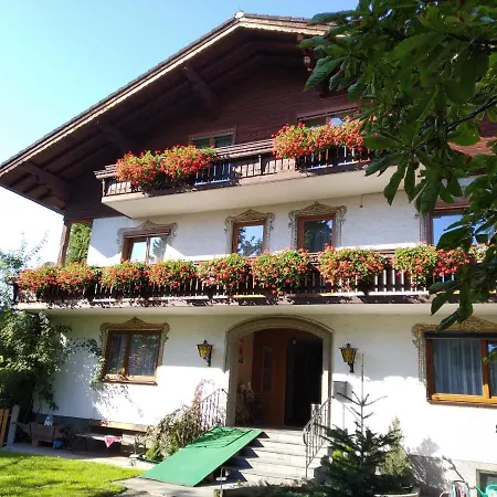 Fruehstueckspension Helmhof Penzion 2*