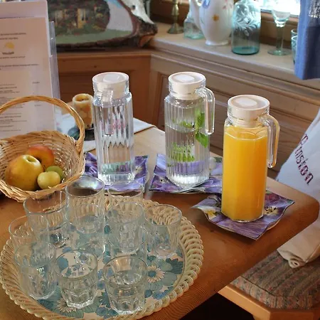 Penzion Fruehstueckspension Helmhof 2*