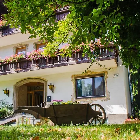 Fruehstueckspension Helmhof 2*